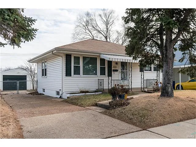 8032 Morgan Ford Rd photo 1