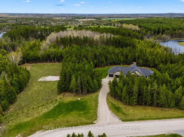 185 Louise Creek Cres, West Grey, ON N0G 1S0