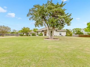 2850 Oak Tree Ln, Midlothian, TX 76065