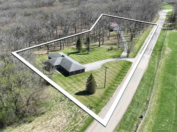 2488 Sugar Bottom Rd NE, Solon, IA 52333
