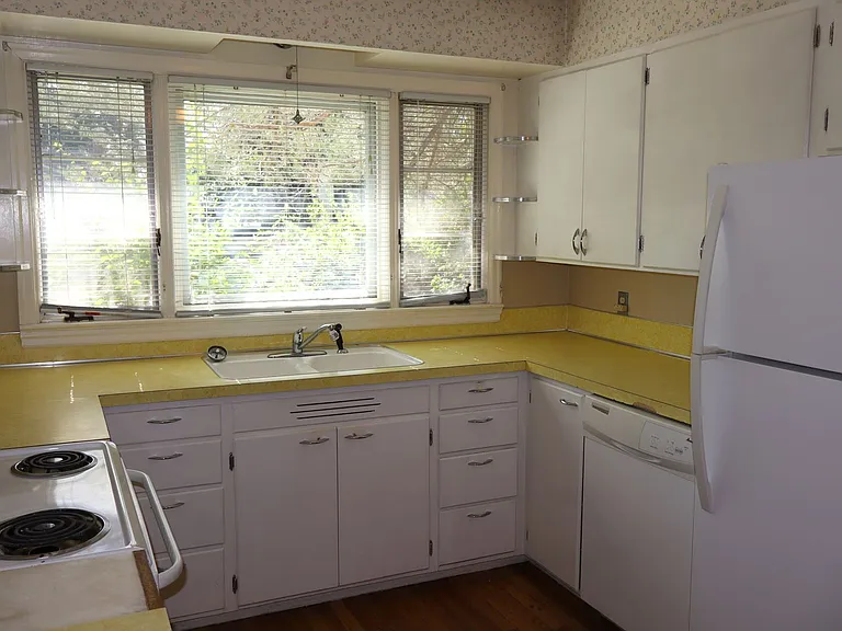 150 Circle Dr — Photo 6