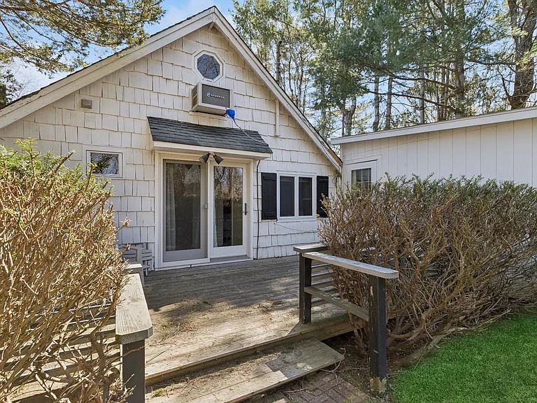 1728 Montauk Hwy — Photo 25