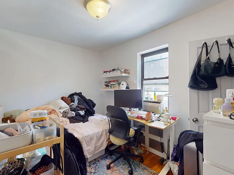 163 W 17th St #5J — Photo 5