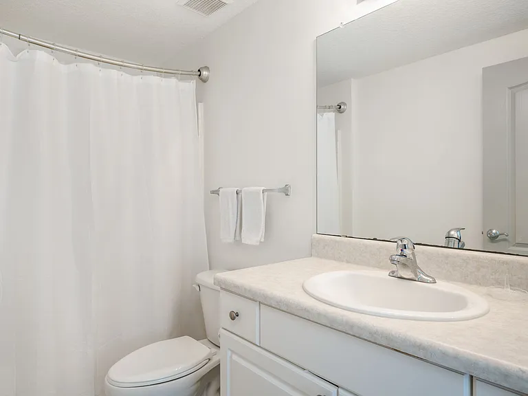 Ensuite bath for primary bedroom