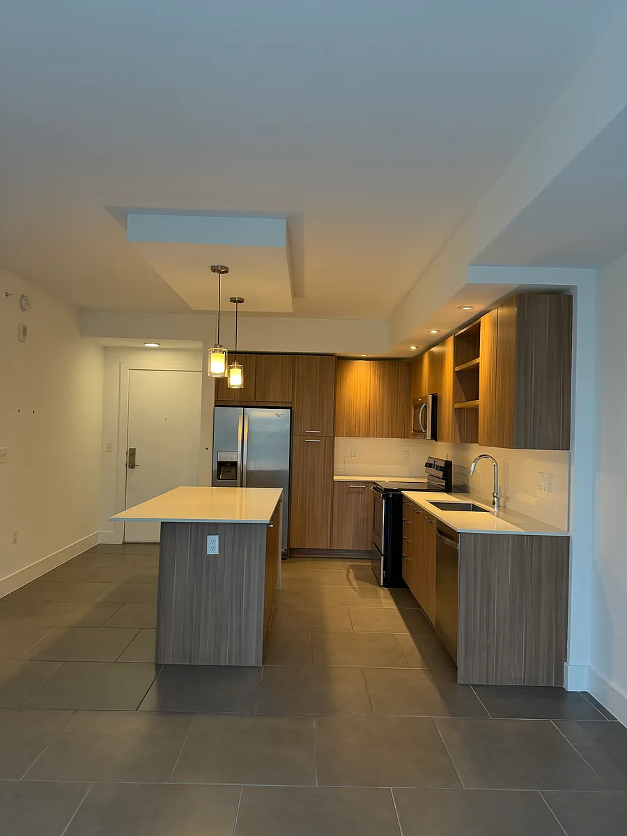 Building Photo - 243 NE 27th St #B1