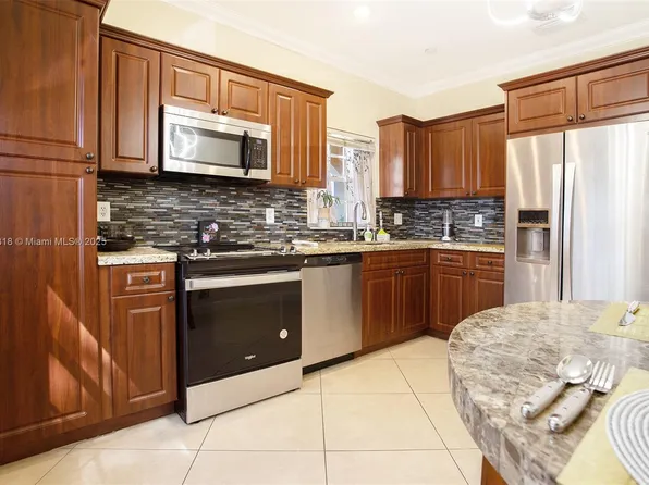 18051 SW 11th Ct, Pembroke Pines, FL 33029