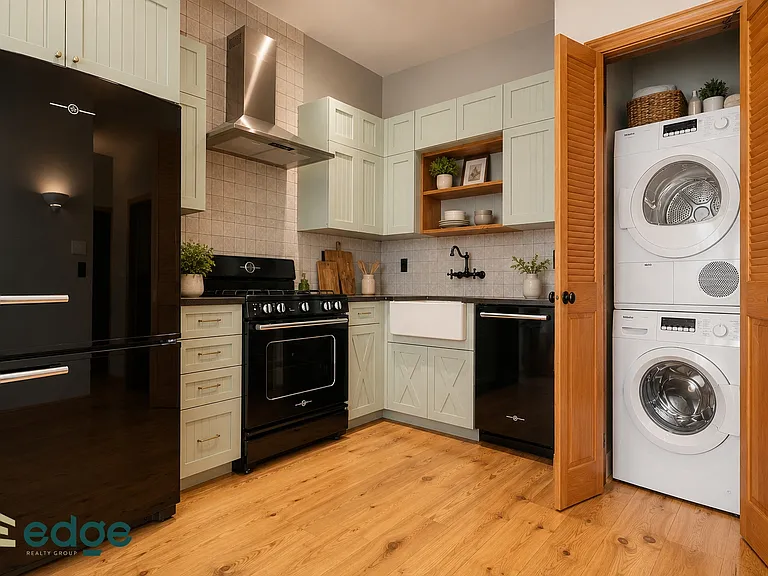 252 Grand St #2B — Photo 3