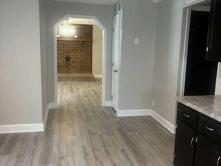 3851 Dailey Rd — Photo 3