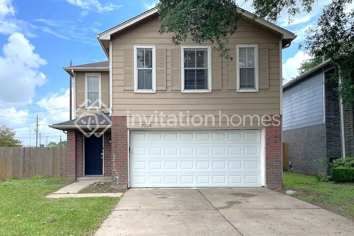 7134 Cheshire Park Rd Houston, TX 77088 — Photo 1