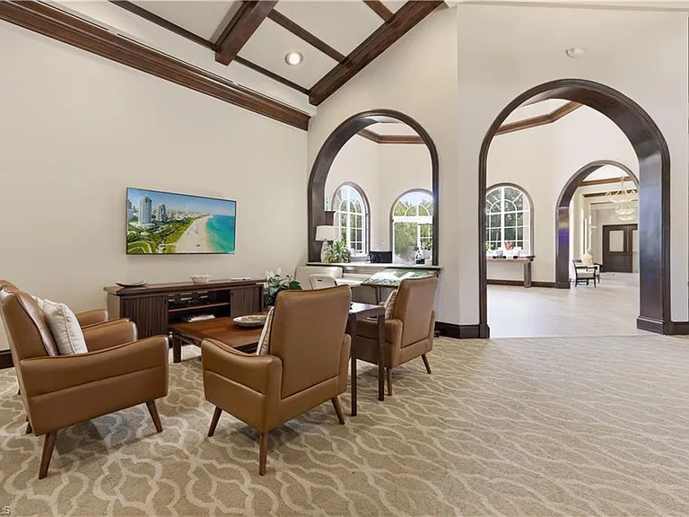 9235 Troon Lakes Dr — Photo 32