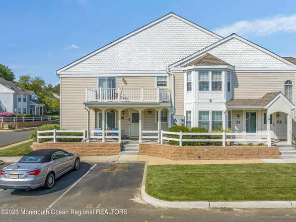 49 Tulip Lane, Freehold, NJ 07728