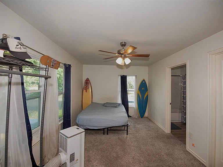2802 Canfield St — Photo 16
