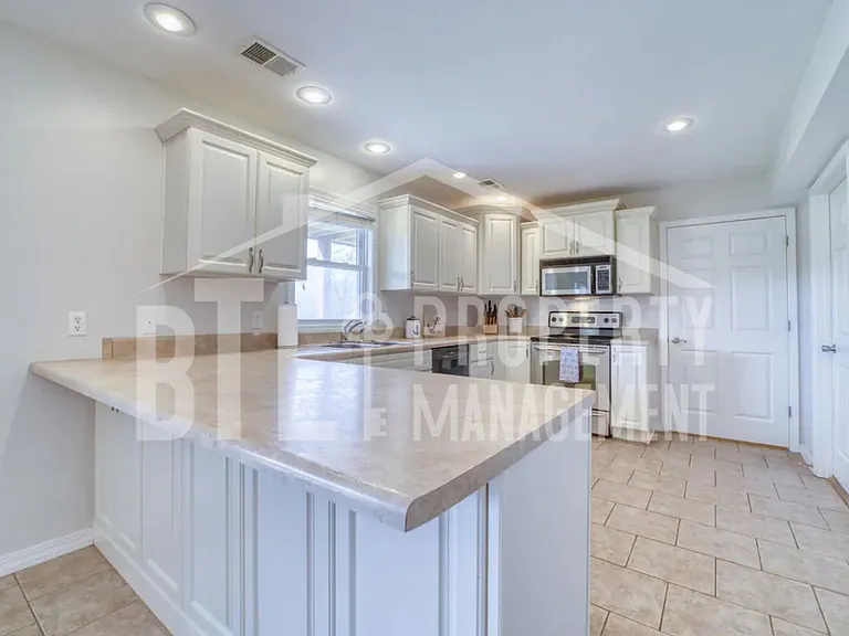 134 Lake Village Ln — Photo 28