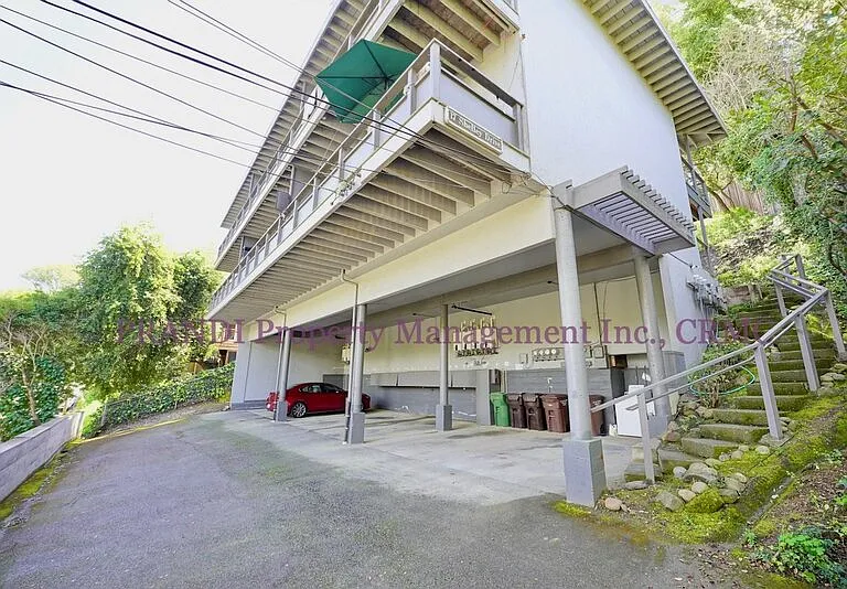 17 Shelley Dr #6 — Photo 4