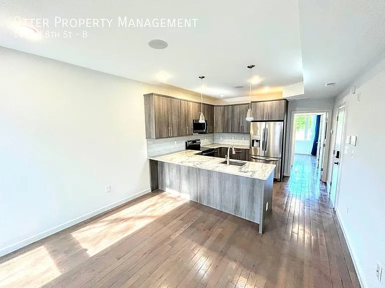 1403 N 8th St #B — Photo 8