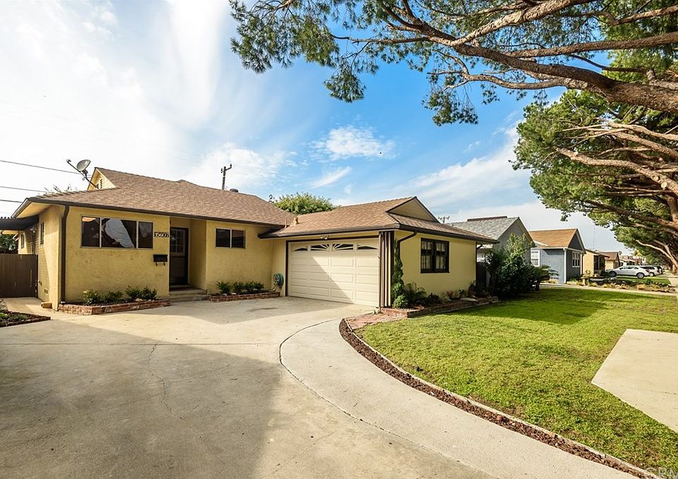 1st image of 15607 Cordary Ave