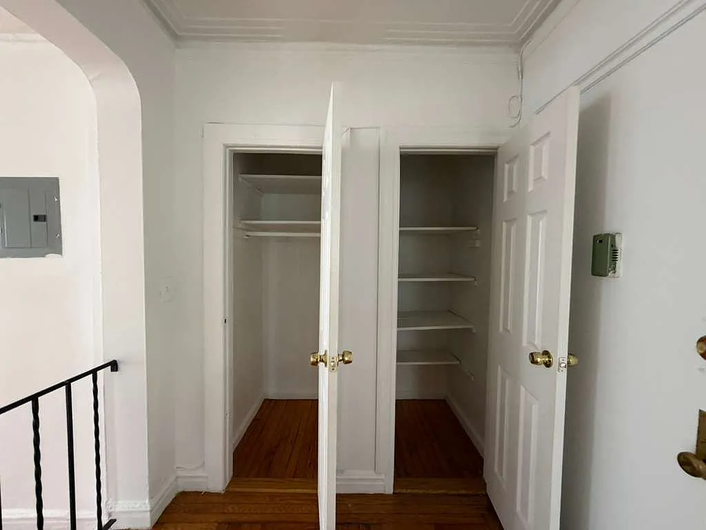 2095 Grand Concourse — Photo 3