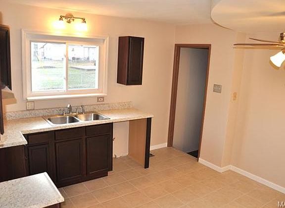 4th image of 13 Olvera Cir