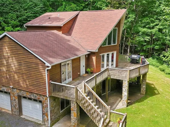 243 OC Roland Road, Jefferson, NC 28640