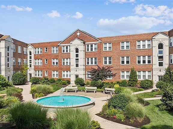 2nd image of 7743 Kingsbury Blvd Unit 21