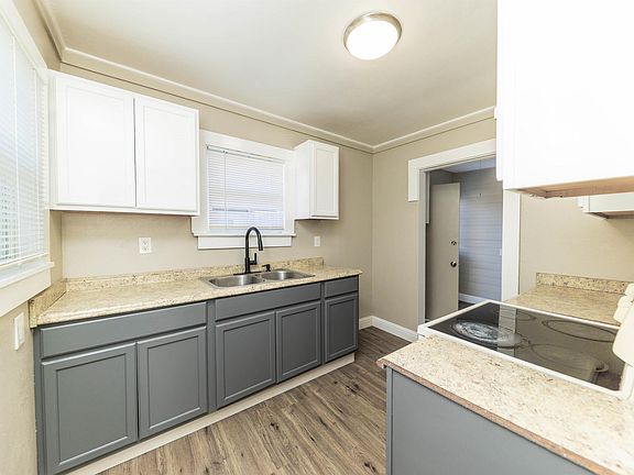 3rd image of 1254 Park Ave