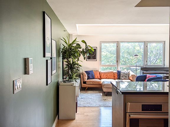 3rd image of 560 Carroll St APT 5A