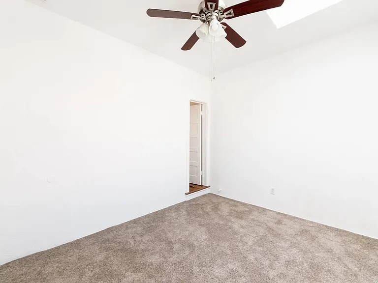 208 W San Francisco St — Photo 9