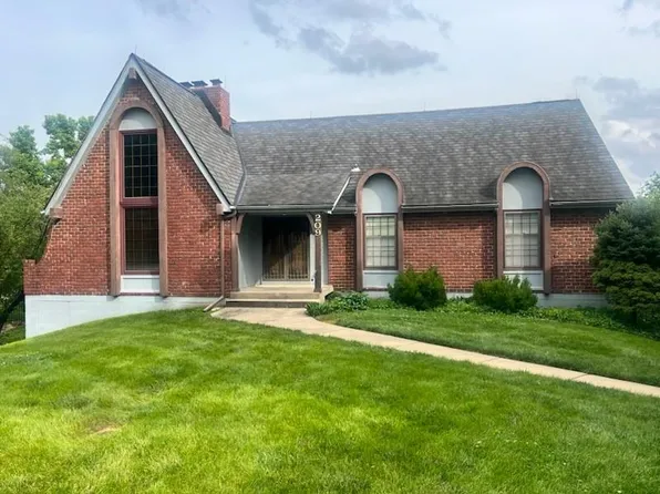 209 NW Aspen St, Lees Summit, MO 64064