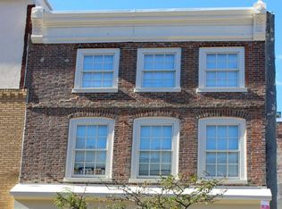 237 N 2nd St #2A, Philadelphia, PA 19106