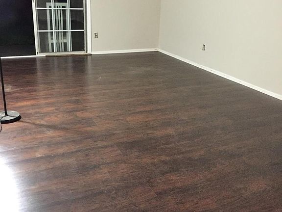 Living room Wood Floor