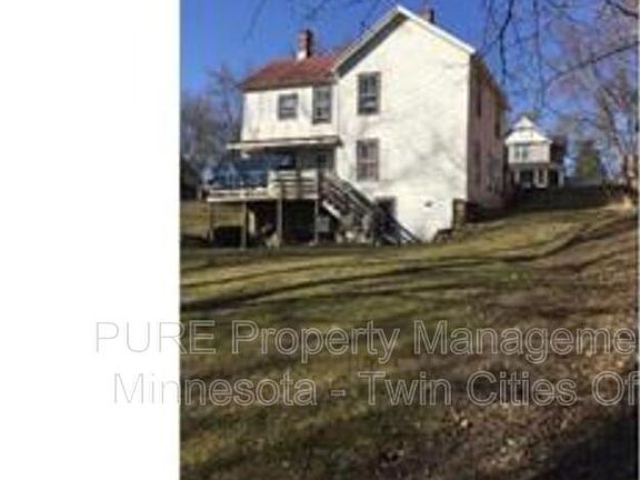 2nd image of 407 Laurel St W #1