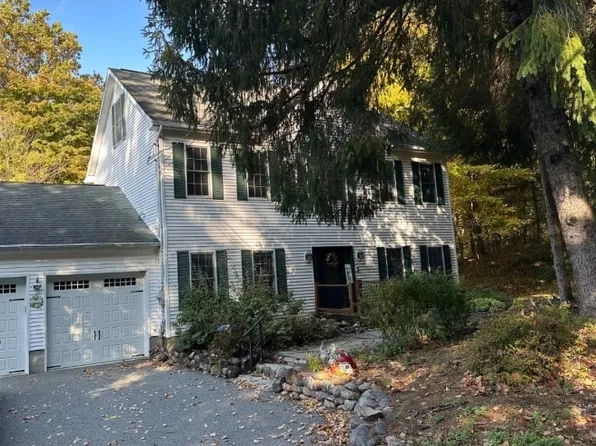79 Burnt Meadow Rd, Ringwood Boro, NJ 07456