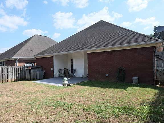 4th image of 124 Annie Ln