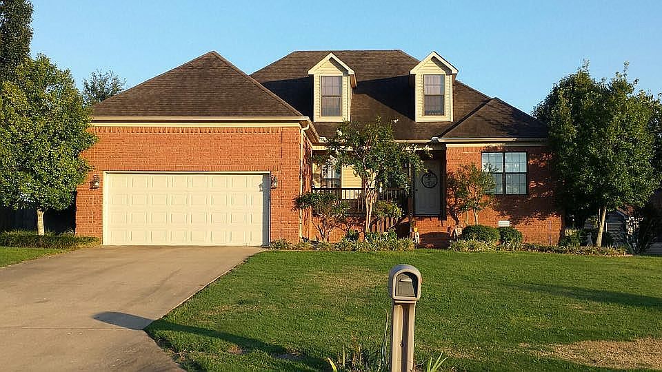 105 Wilma Dr - Front