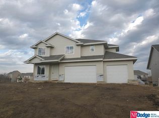 10405 Rosewater Pkwy, Bennington, NE 68007