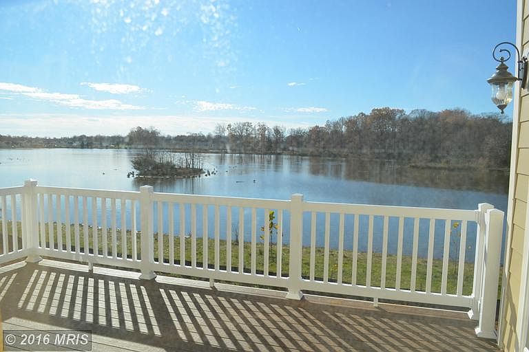 1st image of 7124 Lake Dr