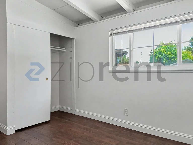 1937 Terrace Dr — Photo 16