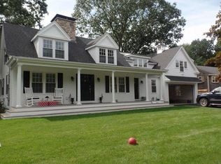 10 Winthrop Rd, Hingham, MA 02043