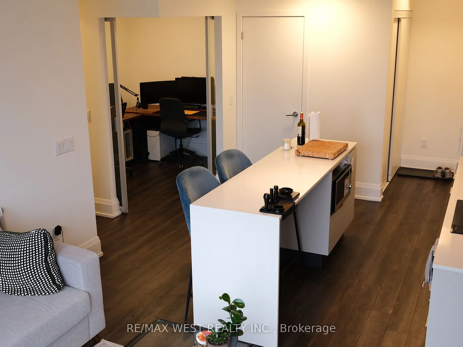 3 bed, $3,299 — Photo 2