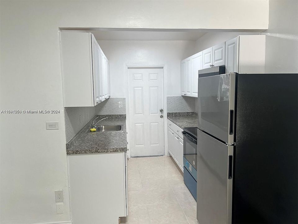 1st image of 2072 NE 169th St APT 5