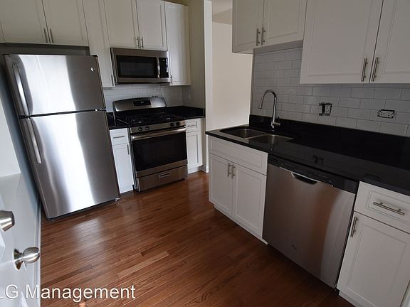 2nd image of 1738-1742 W Touhy Ave #1740-1N