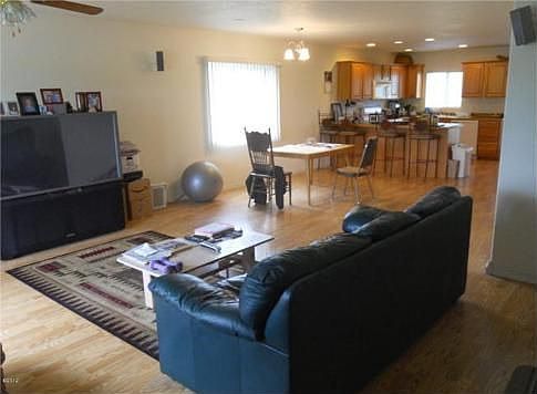 2nd image of 605 Pebble Dr