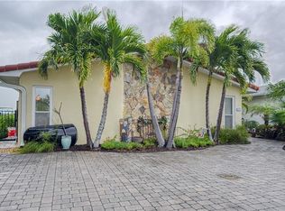 106 Wall St, Redington Shores, FL 33708