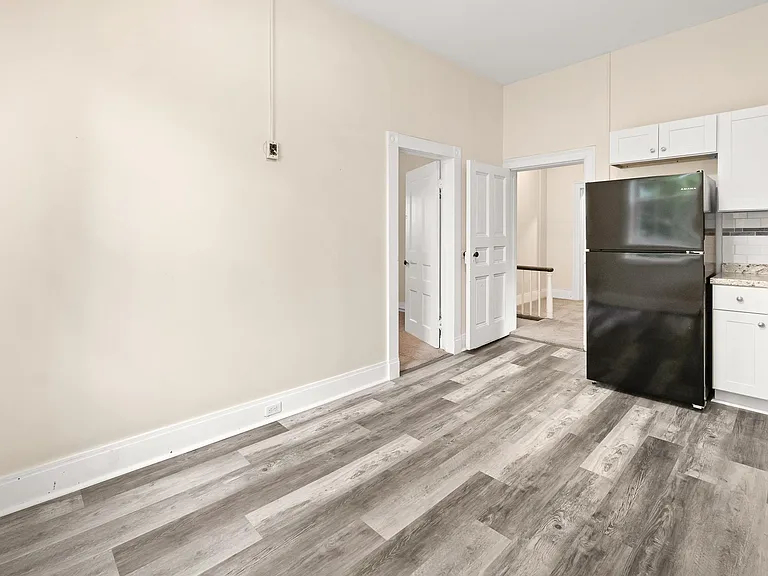 308 W Main St #U — Photo 6