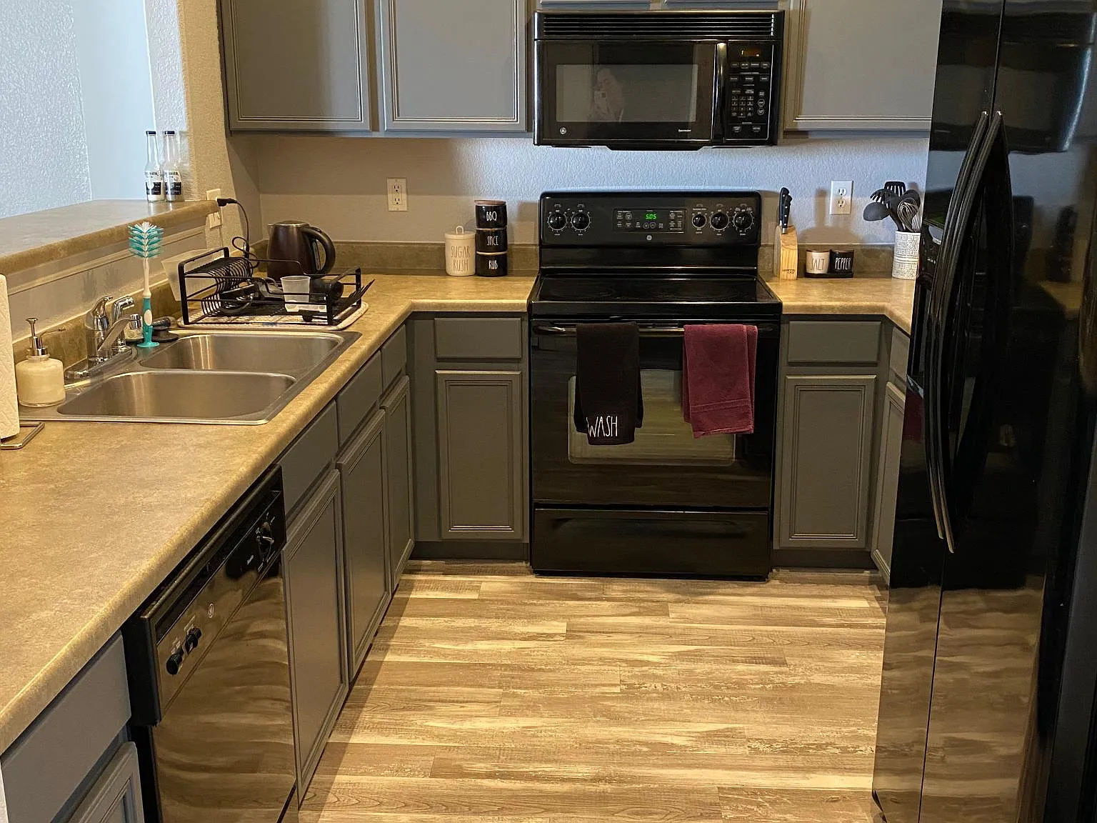 7369 Sandy Springs Point — Photo 3