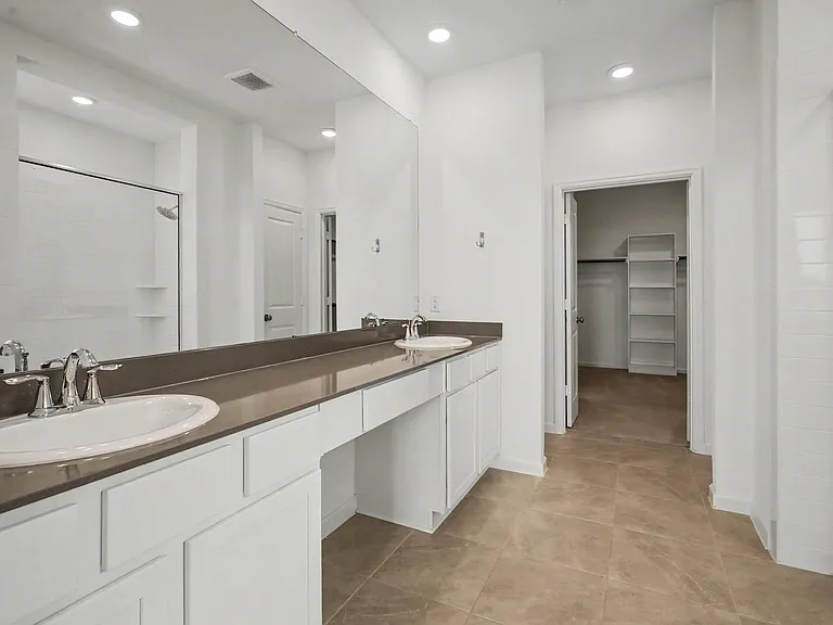 2105 Toyhill Falls Ln — Photo 10
