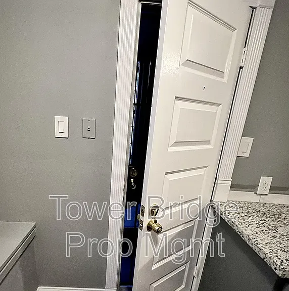 716 14th St #B — Photo 10
