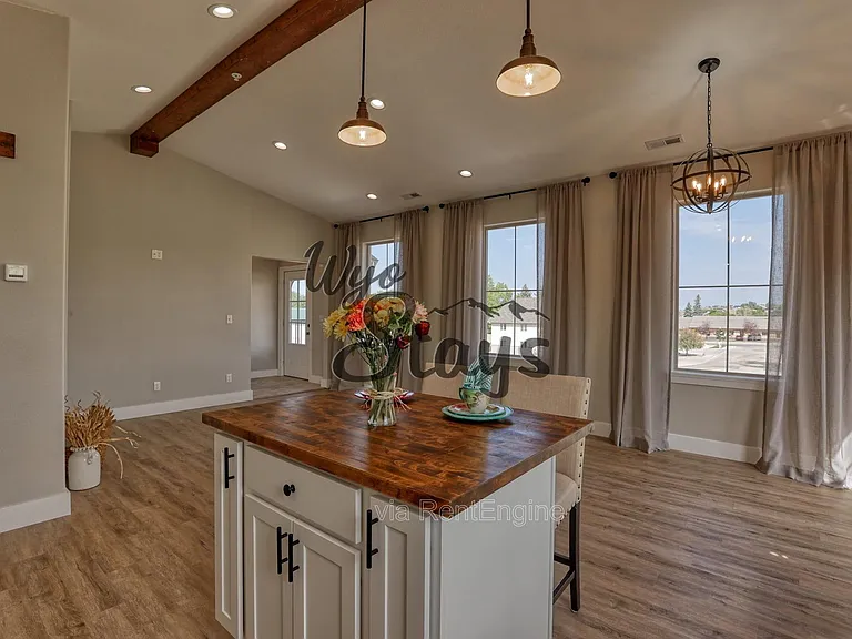 847 Lincoln Dr #201 — Photo 15