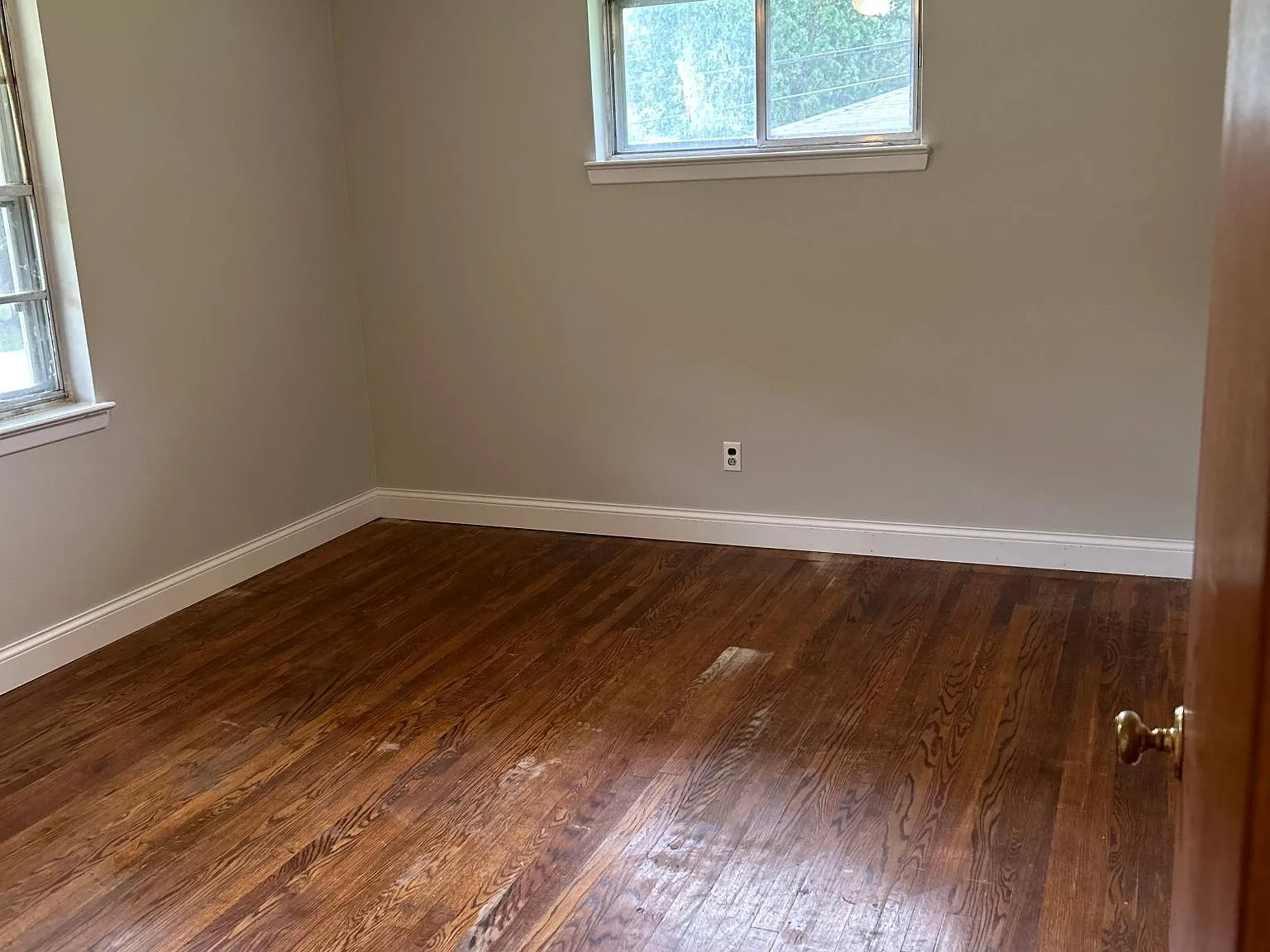 1314 Mayfield Ln — Photo 4