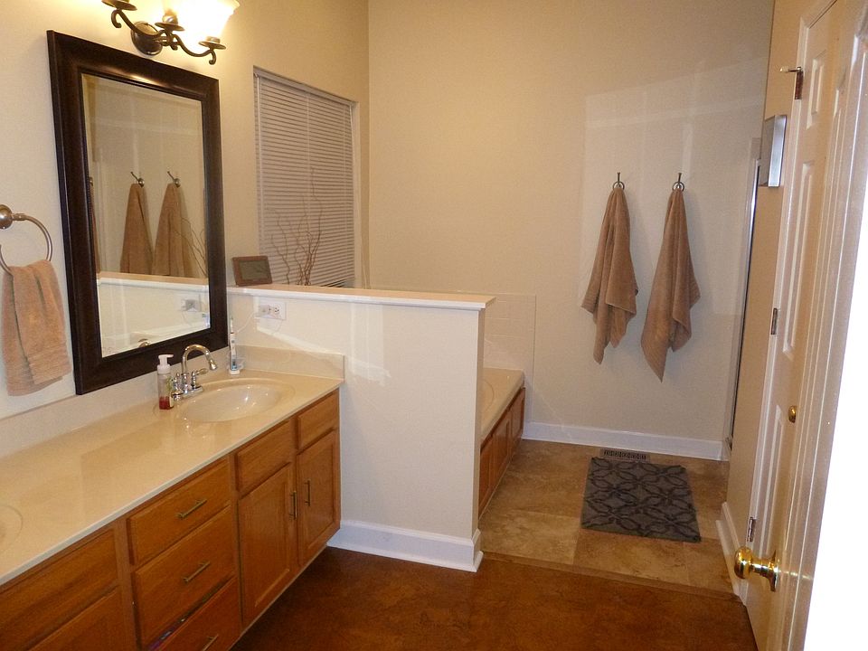 Mast Bath w/ Cork & Traverti